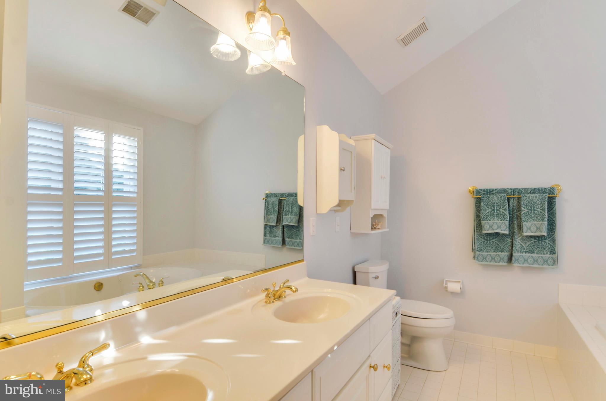 344 Little Quarry Road Gaithersburg, MD 20878 - Photo 21 of 30 Bath (Master)