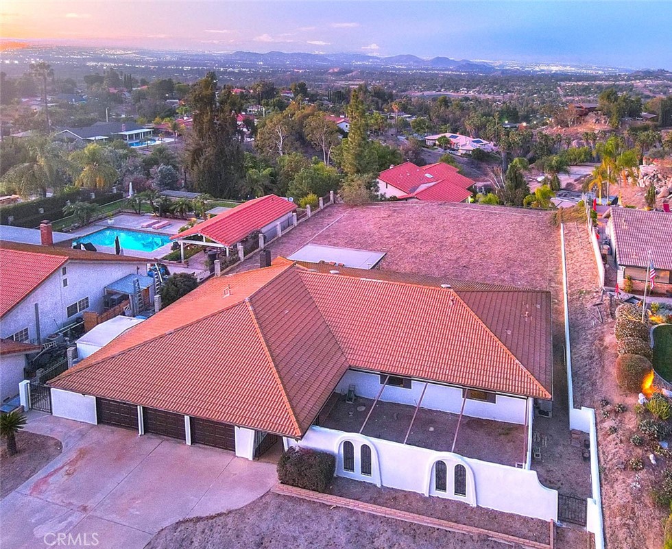 16464 Rancho Escondido Drive Riverside, CA 92506 - Photo 35 of 47 a view of a balcony with an outdoor seating