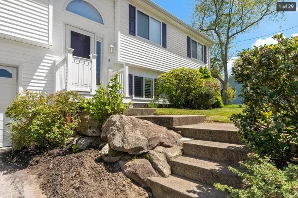 $3,300 | 14 Lakeview Drive, Narragansett, RI 02882