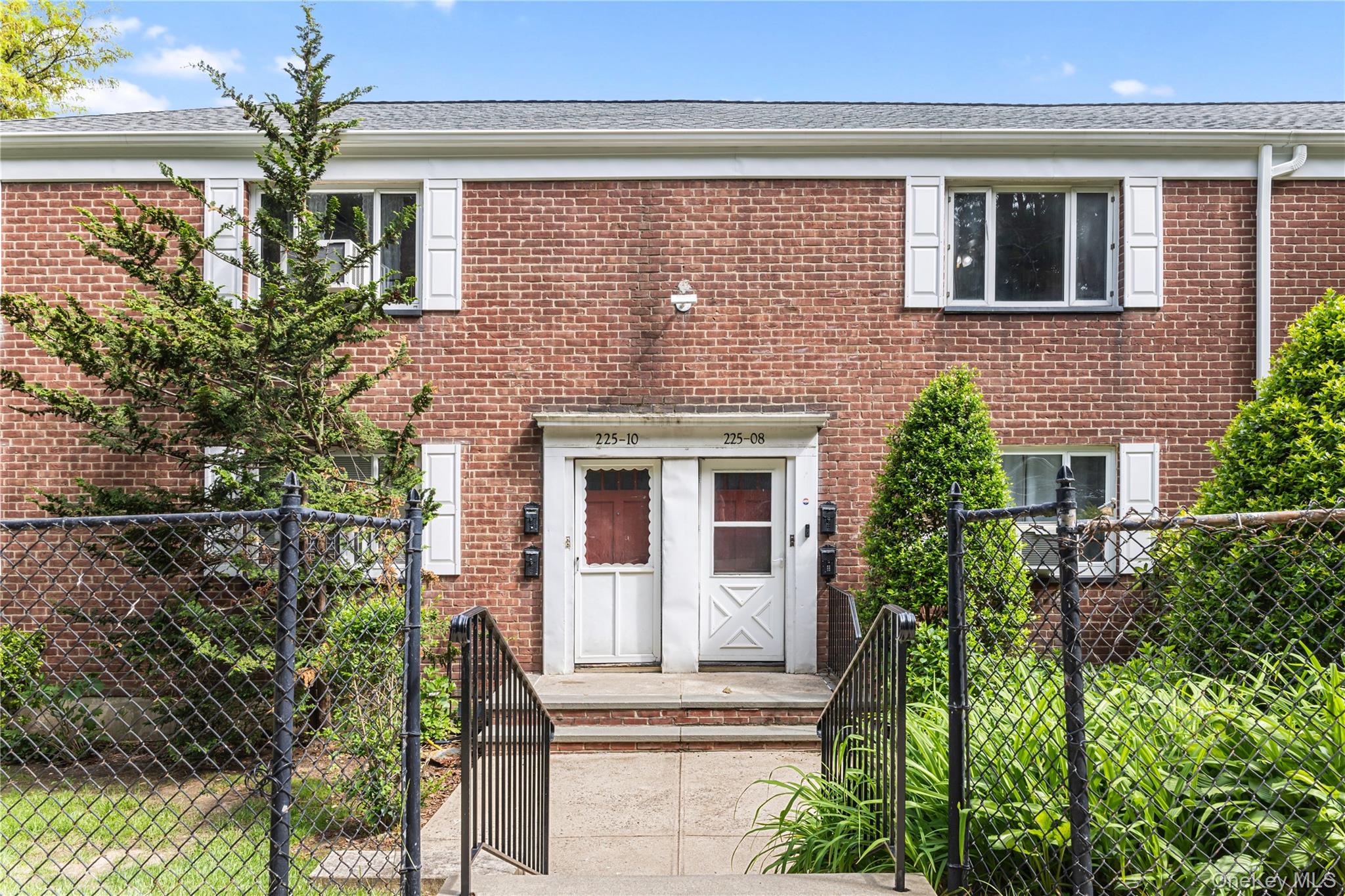225-08 Stronghurst Avenue, Unit UPPR Queens, NY 11427 - Photo 15 of 15