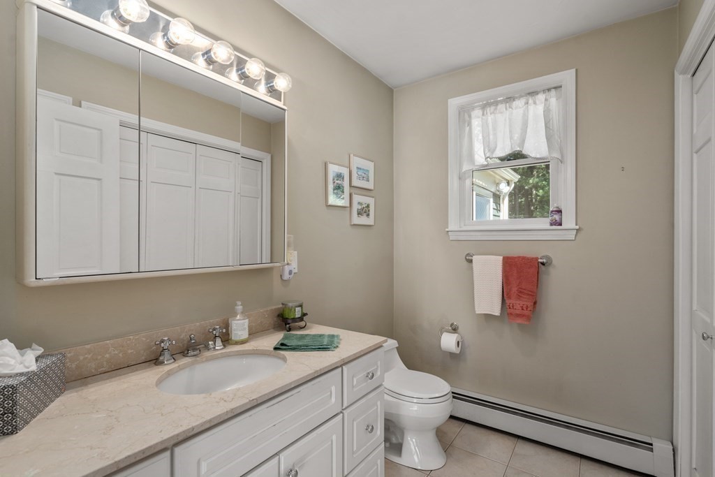 6 Ridgeway Road North Reading, MA 01864 - Photo 11 of 38 Gallery Image 11