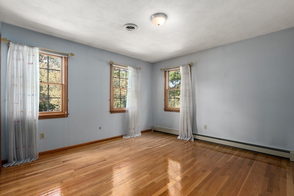 6 Ridgeway Road North Reading, MA 01864 - Photo 17 of 38 Gallery Image 17