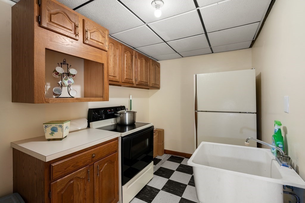 6 Ridgeway Road North Reading, MA 01864 - Photo 24 of 38 Gallery Image 24
