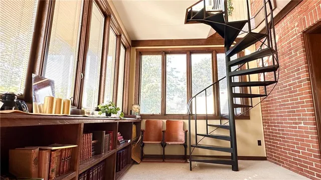 $379,000 | 840 North 25th Street, St. Joseph, MO 64506