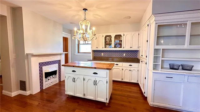 $379,000 | 840 North 25th Street, St. Joseph, MO 64506