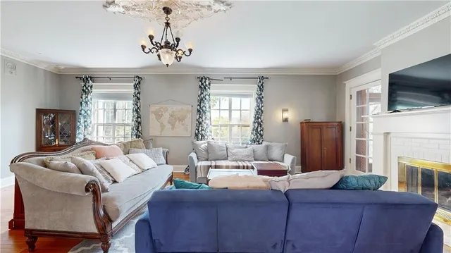 $379,000 | 840 North 25th Street, St. Joseph, MO 64506