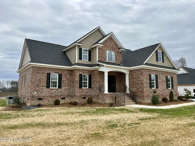 $389,900 | 7491 Sweetwater Drive, Nashville, NC 27856