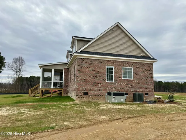 $389,900 | 7491 Sweetwater Drive, Nashville, NC 27856