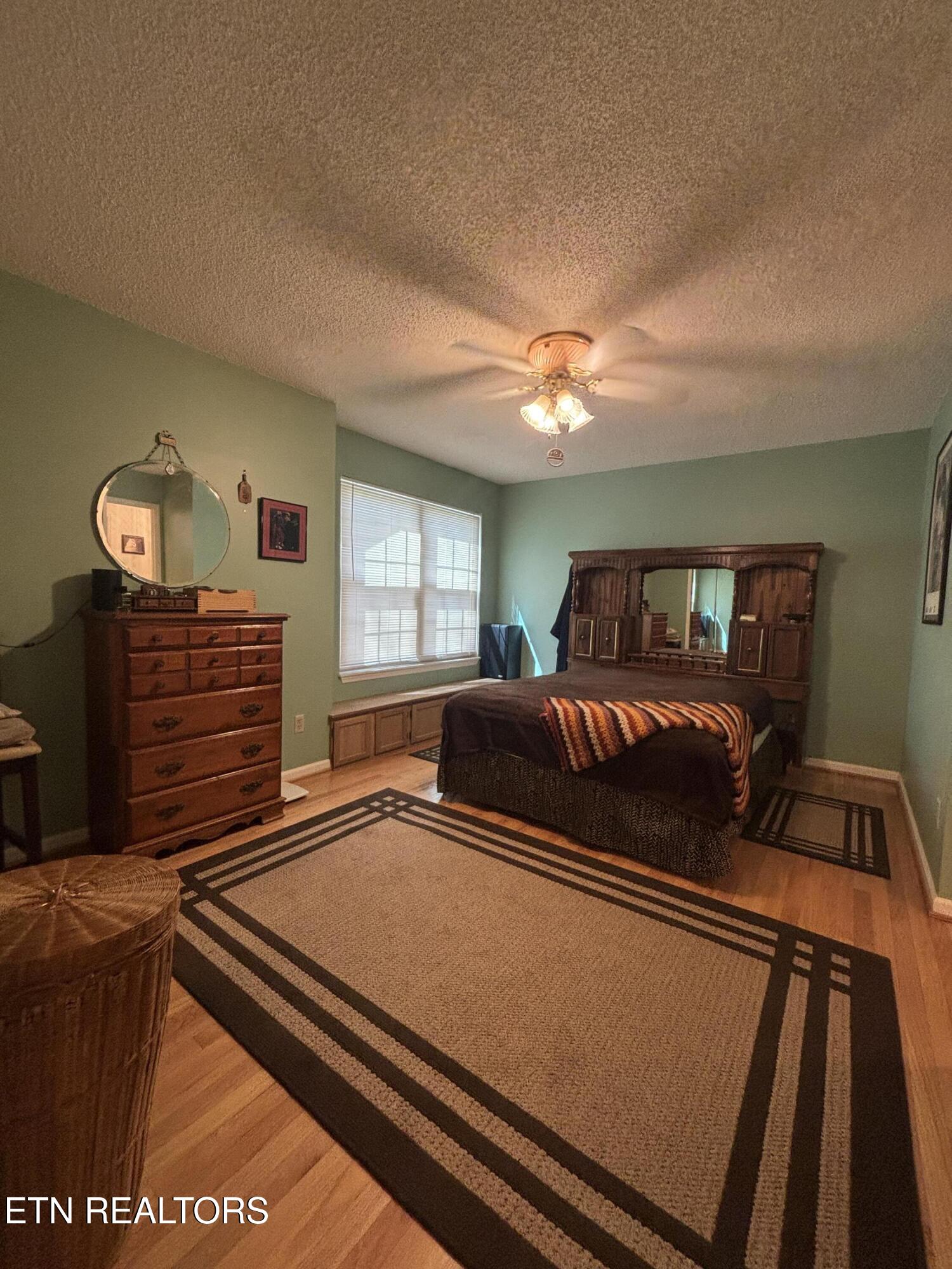 6021 Osage Road Crossville, TN 38572 - Photo 23 of 33 Owner Suite