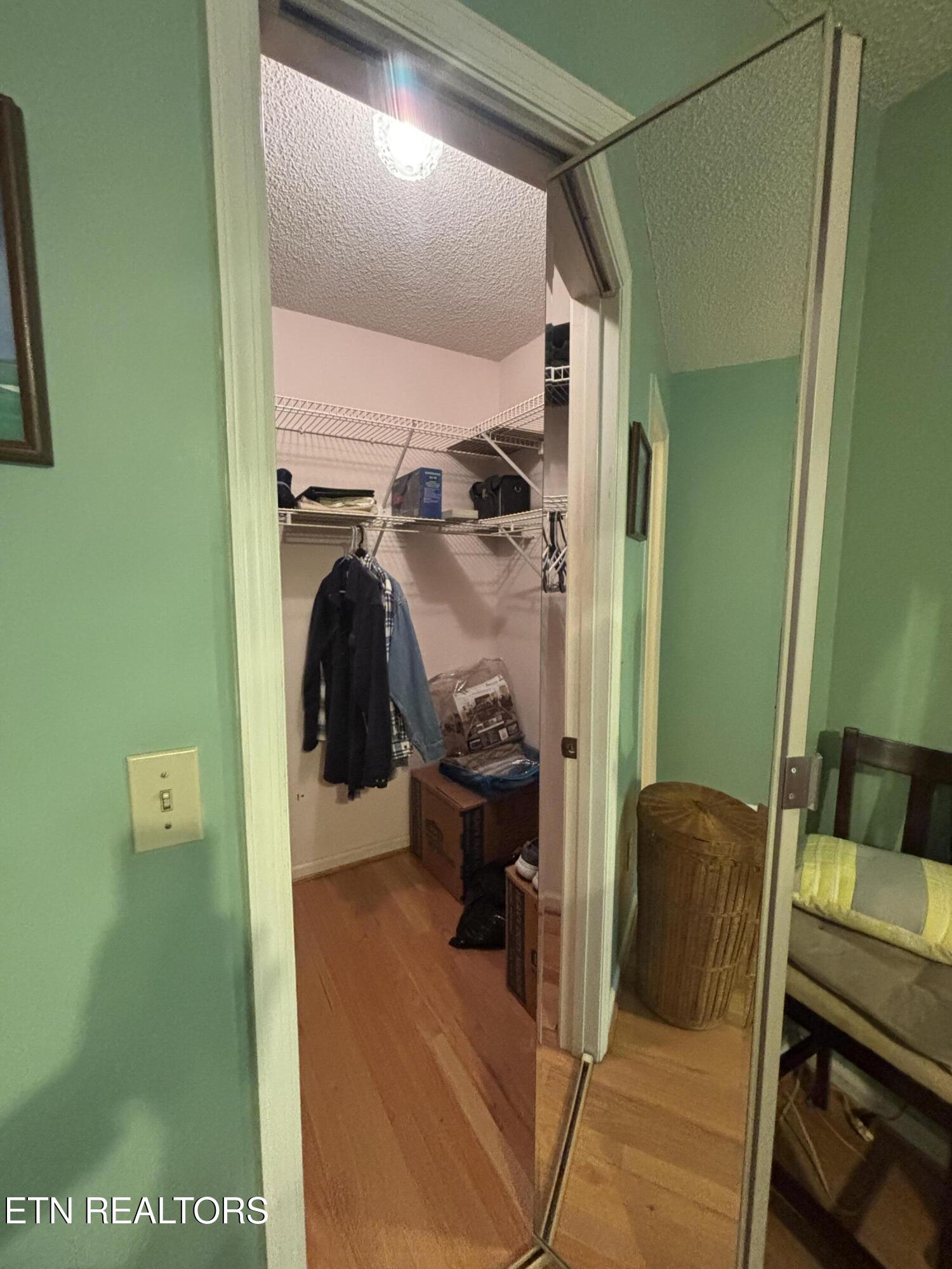 6021 Osage Road Crossville, TN 38572 - Photo 24 of 33 Owner walk in