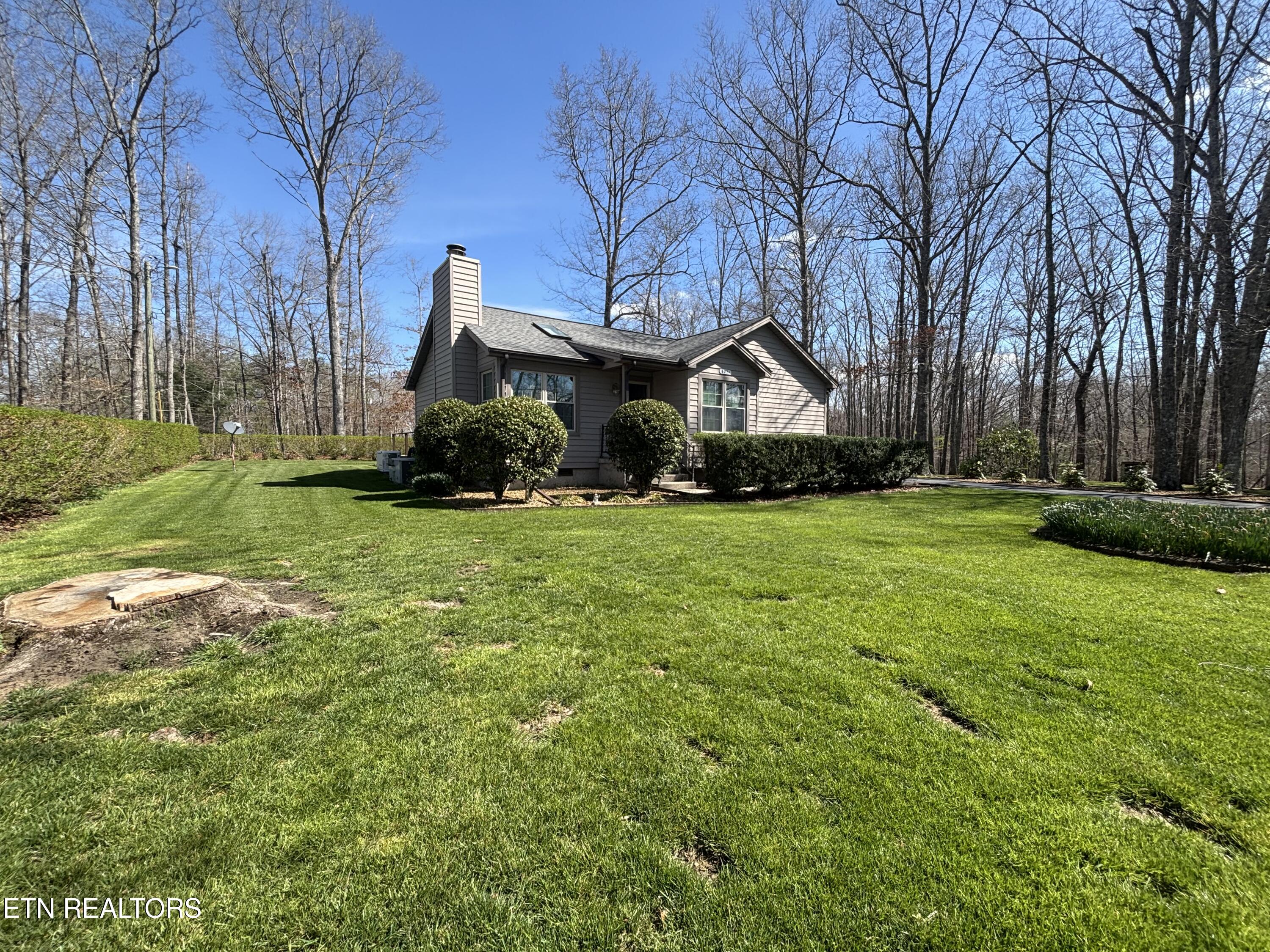 6021 Osage Road Crossville, TN 38572 - Photo 4 of 33 Front