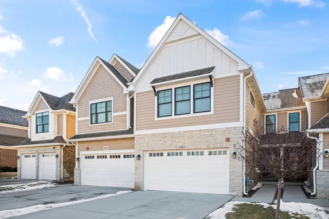 $624,999 | 1585 Dakota Drive, Elk Grove Village, IL 60007