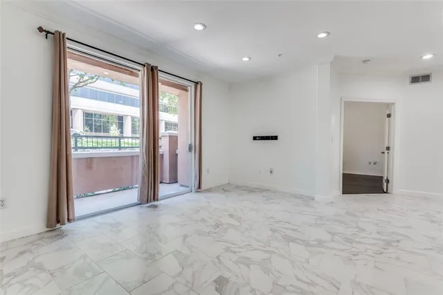 $274,000 | 330 Las Colinas Boulevard East, Unit 158, Irving, TX 75039