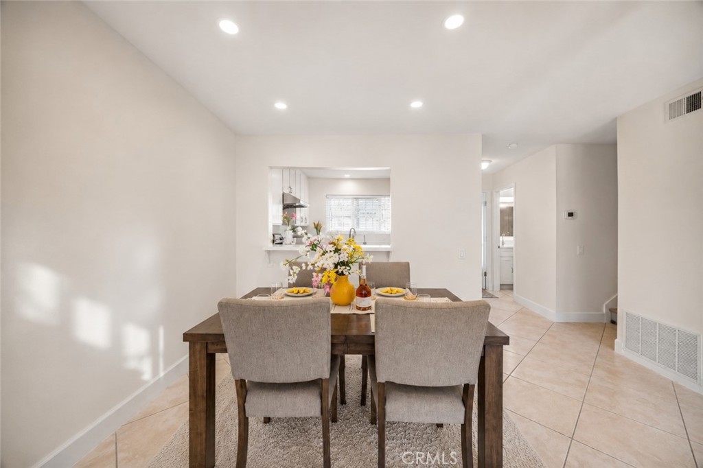 47 Fox, Unit 27 Irvine, CA 92614 - Photo 8 of 32