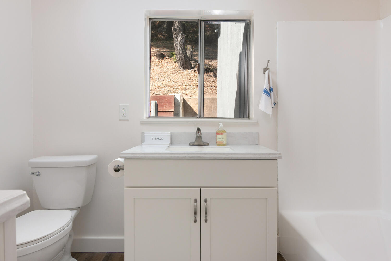 9 Kinevan Road Santa Barbara, CA 93105 - Photo 21 of 52 9 Kinevan Rd-018-004-Bathroom-MLS_Size