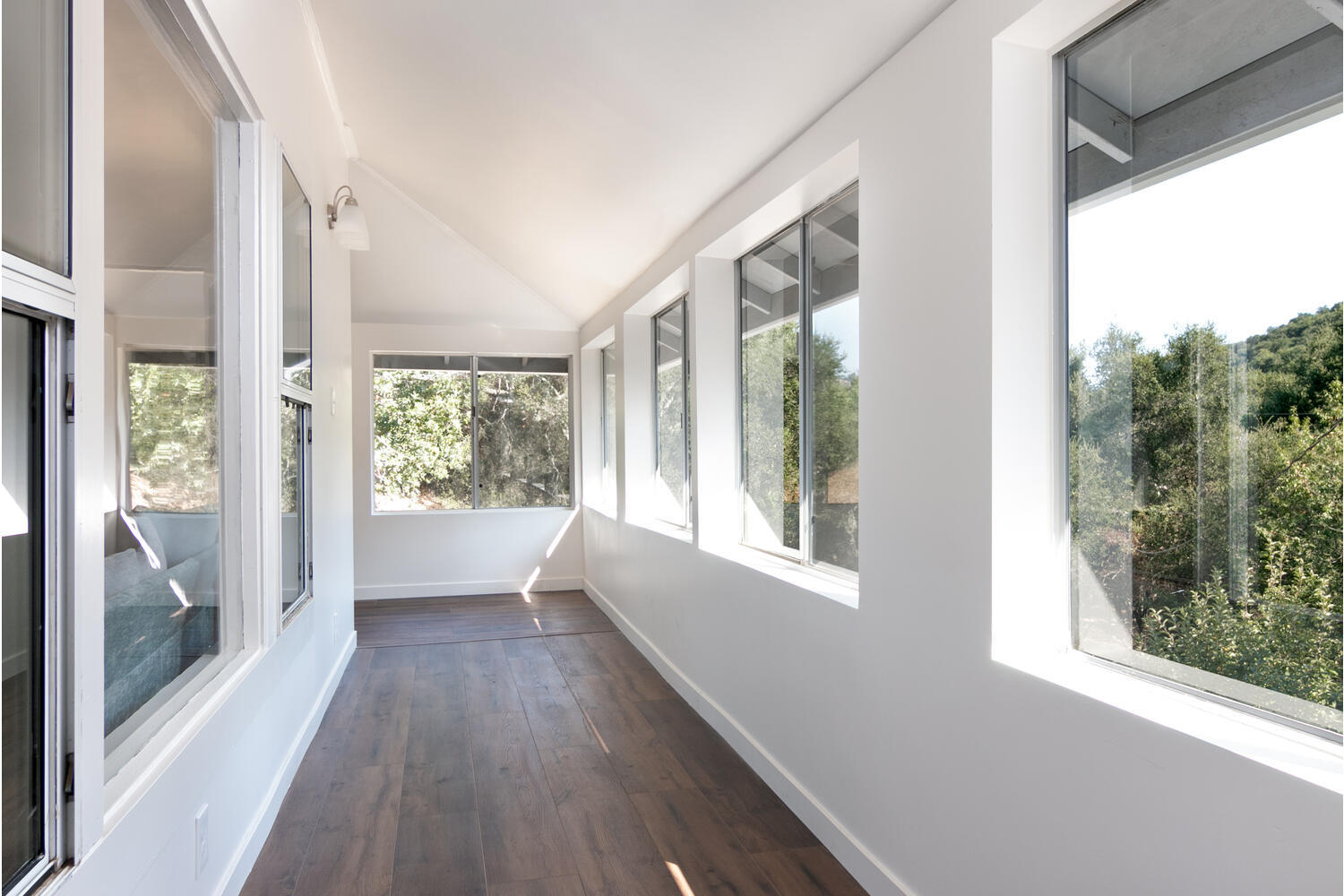 9 Kinevan Road Santa Barbara, CA 93105 - Photo 24 of 52 9 Kinevan Rd-021-018-Hallway-MLS_Size