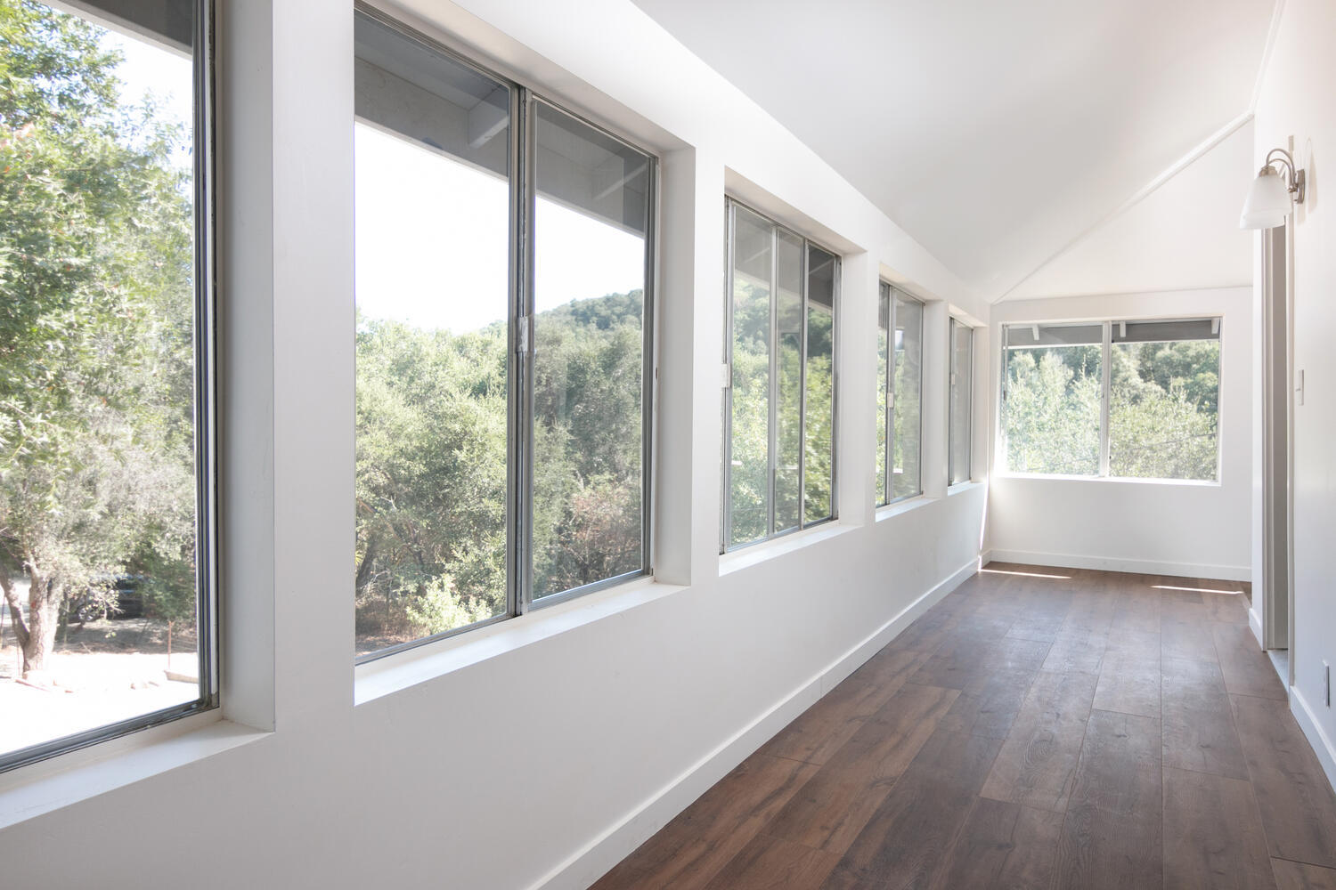 9 Kinevan Road Santa Barbara, CA 93105 - Photo 25 of 52 9 Kinevan Rd-022-010-Hallway-MLS_Size