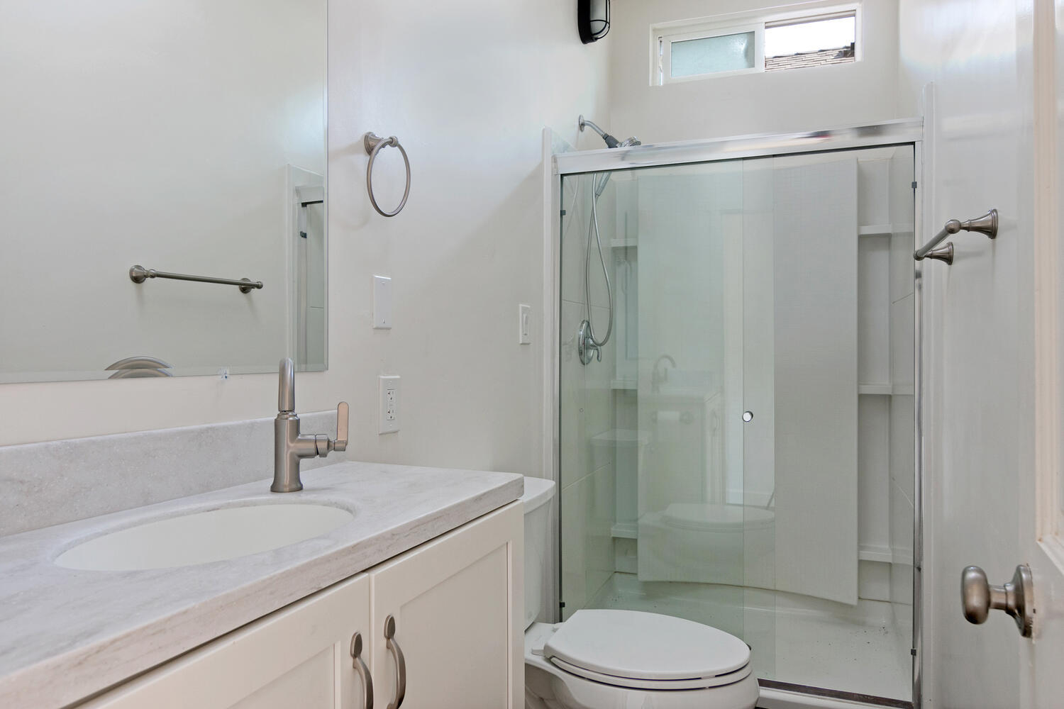 9 Kinevan Road Santa Barbara, CA 93105 - Photo 31 of 52 9 Kinevan Rd-031-023-Bathroom-MLS_Size