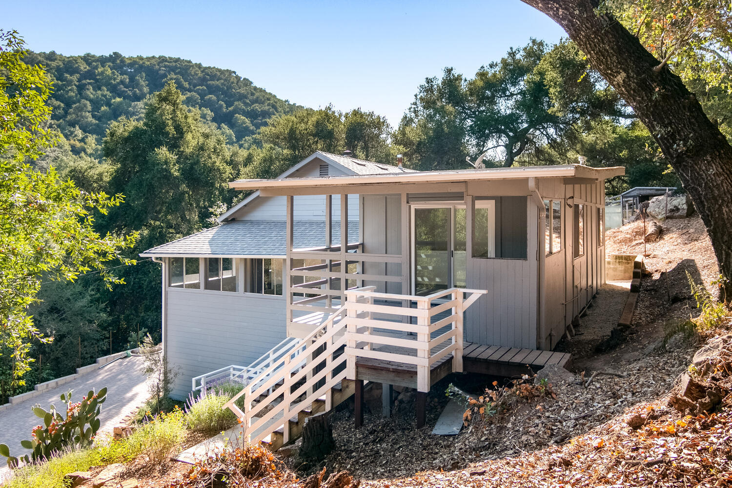 9 Kinevan Road Santa Barbara, CA 93105 - Photo 5 of 52 9 Kinevan Rd-032-025-Exterior-MLS_Size