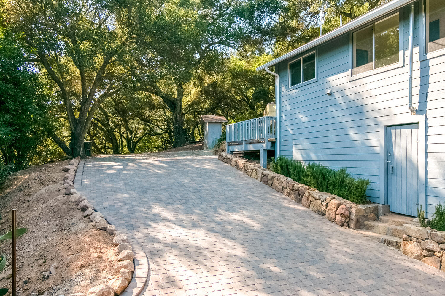 9 Kinevan Road Santa Barbara, CA 93105 - Photo 6 of 52 9 Kinevan Rd-003-034-Driveway-MLS_Size