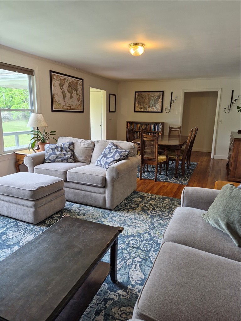 345 Stone Church Road Tiverton, RI 02878 - Photo 14 of 40 Family room/dining area