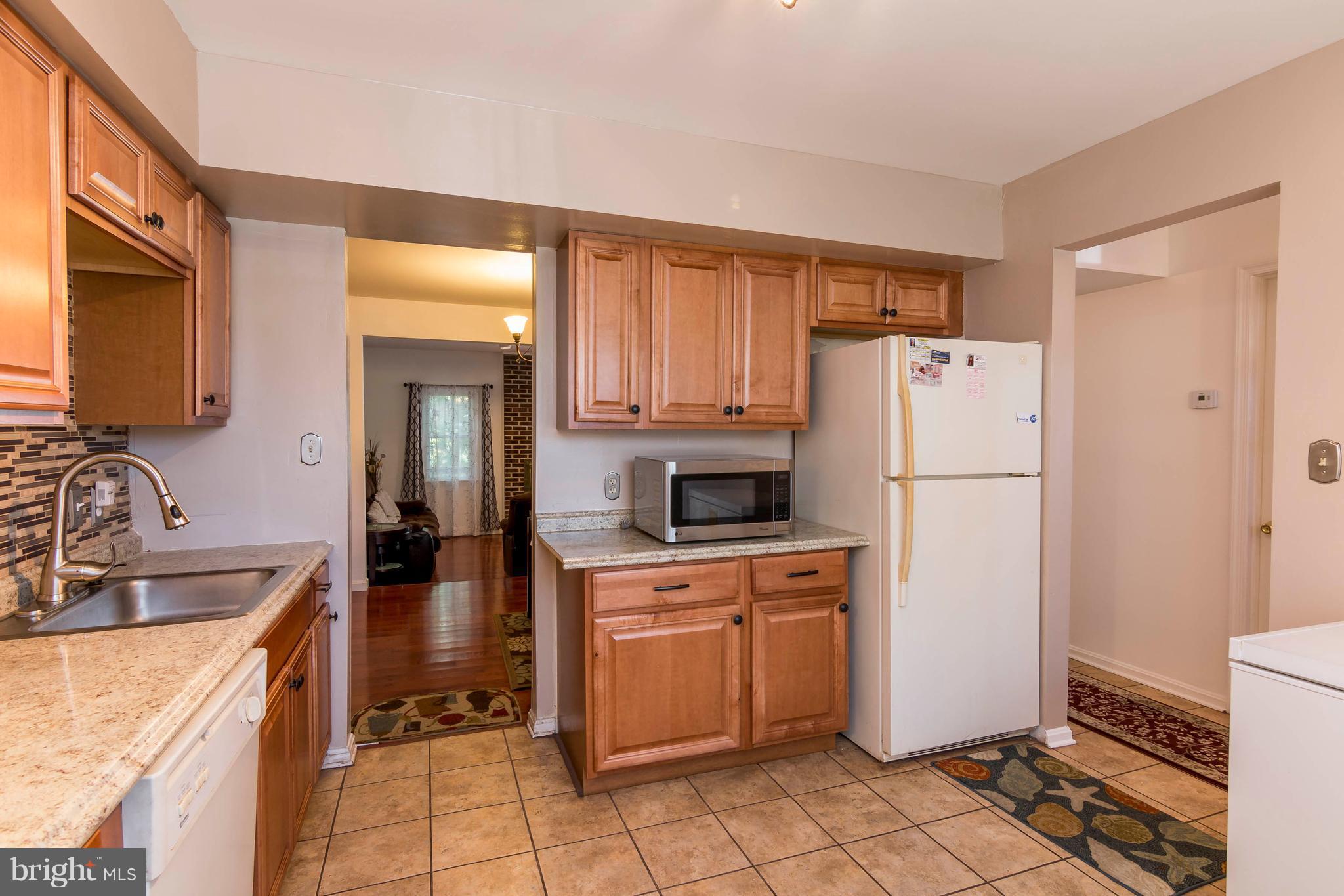 14355 Rosetree Court Silver Spring, MD 20906 - Photo 5 of 24 Kitchen
