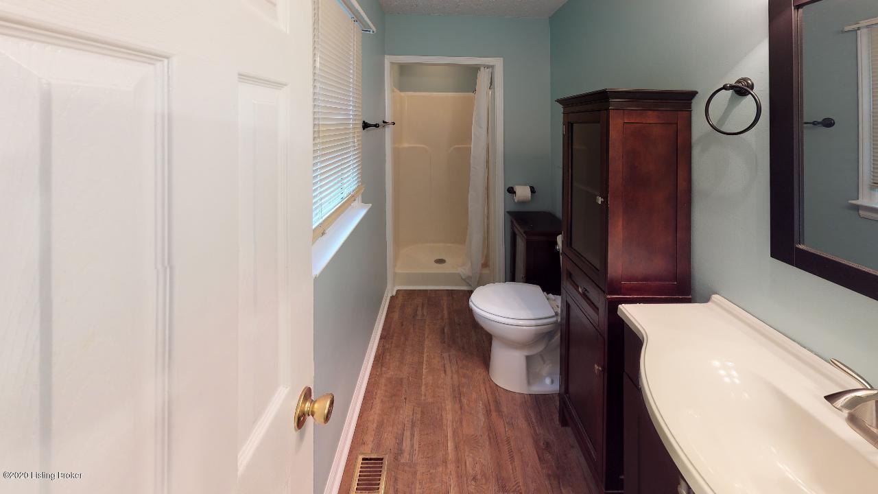 5503 Routt Road Louisville, KY 40299 - Photo 18 of 30 5503-Routt-Rd-Bathroom(1)