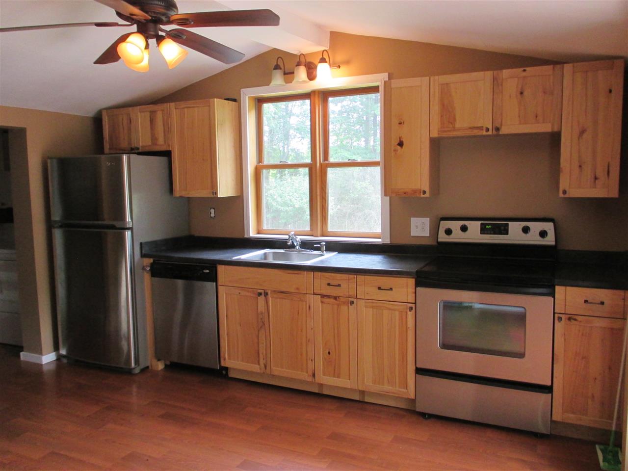 37 Danville Road Hampstead, NH 03826 - Photo 8 of 24 Gallery Image 8