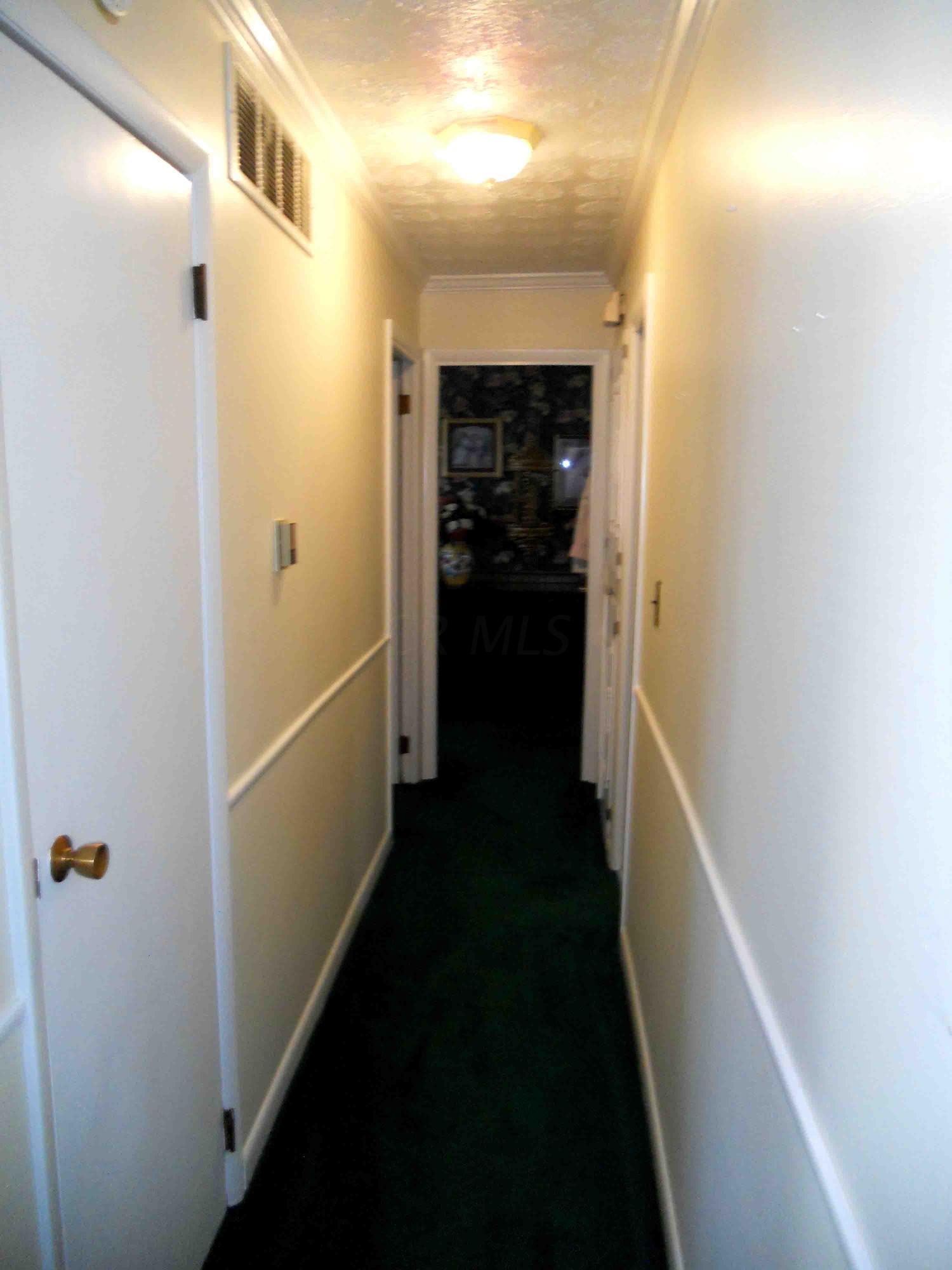 5109 Fairlane Road Columbus, OH 43207 - Photo 11 of 24 Gallery Image 11
