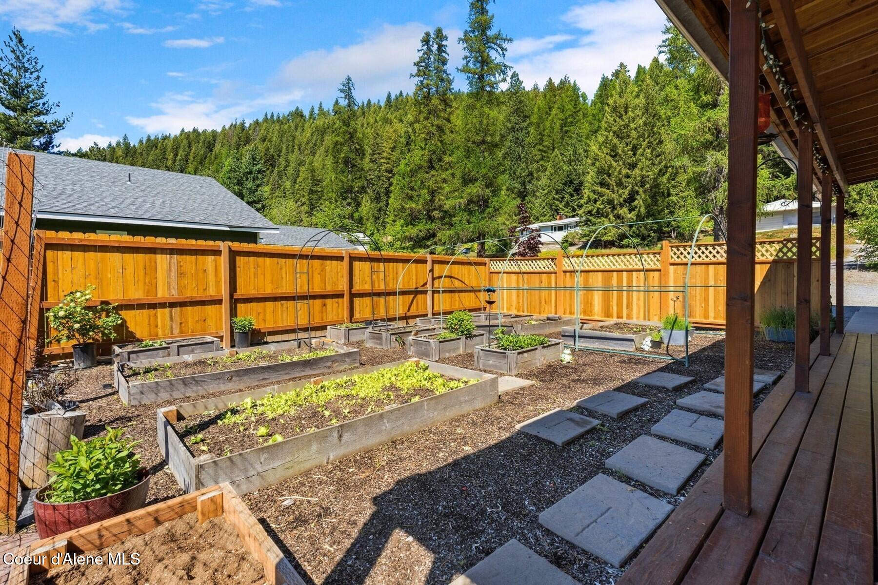 925 Lower Pack River Road Sandpoint, ID 83864 - Photo 40 of 48 Garden