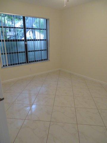 3093 Inglewood Terrace Boca Raton, FL 33431 - Photo 13 of 21 IMG_2128