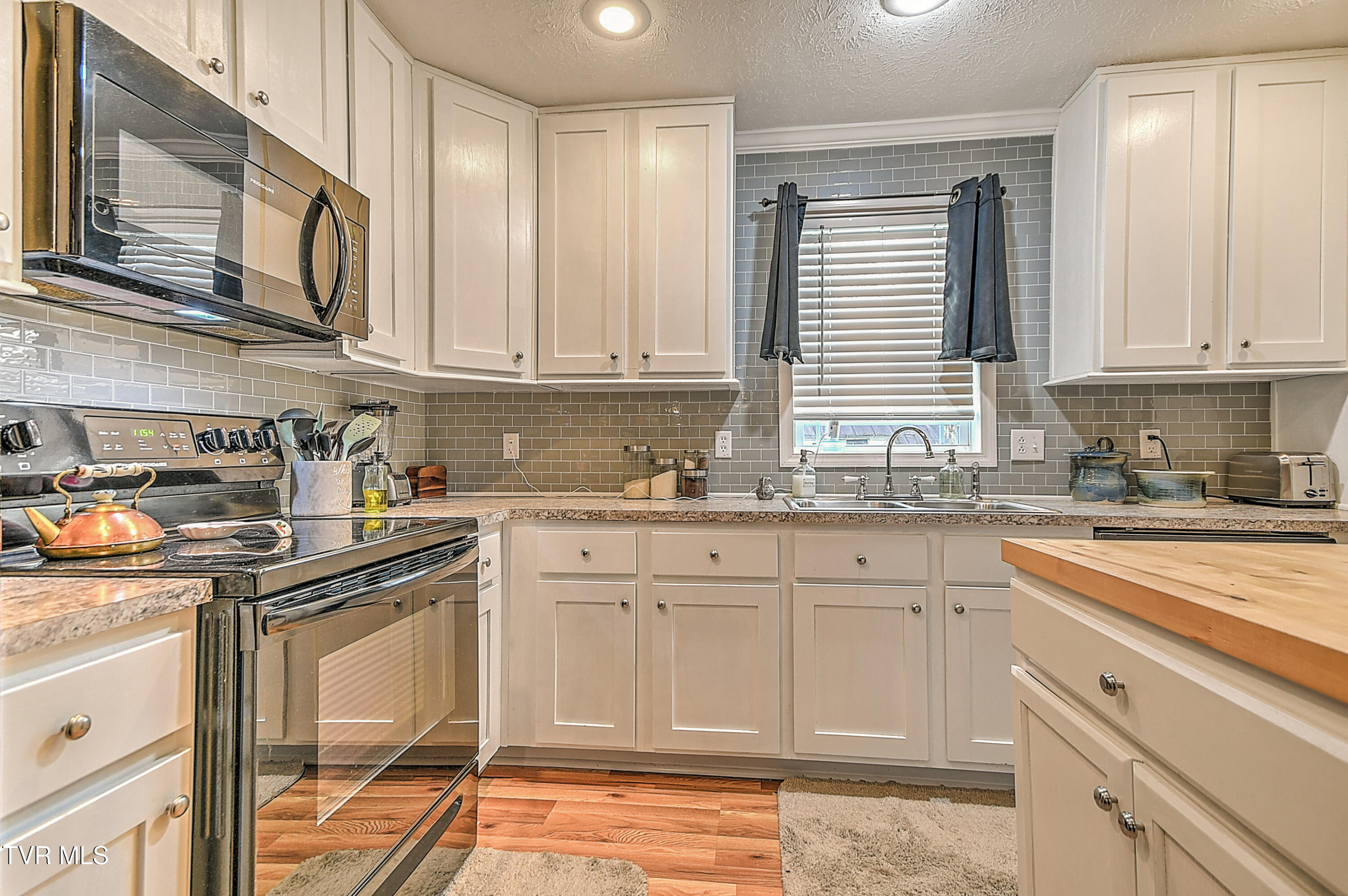 3117 Avoca Road Bristol, TN 37620 - Photo 12 of 32 3177 Avoca CP-12