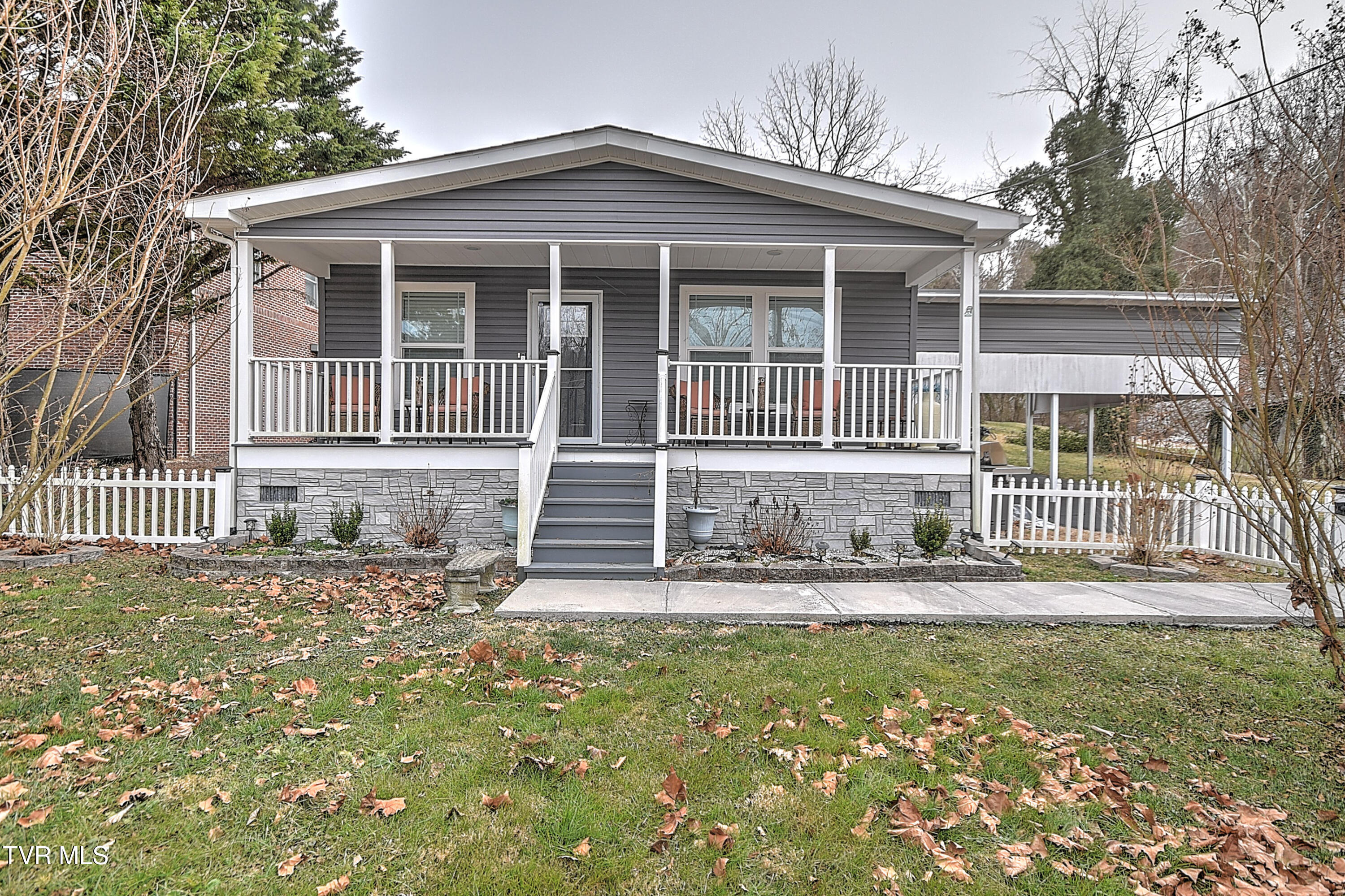 3117 Avoca Road Bristol, TN 37620 - Photo 2 of 32 3177 Avoca CP-2