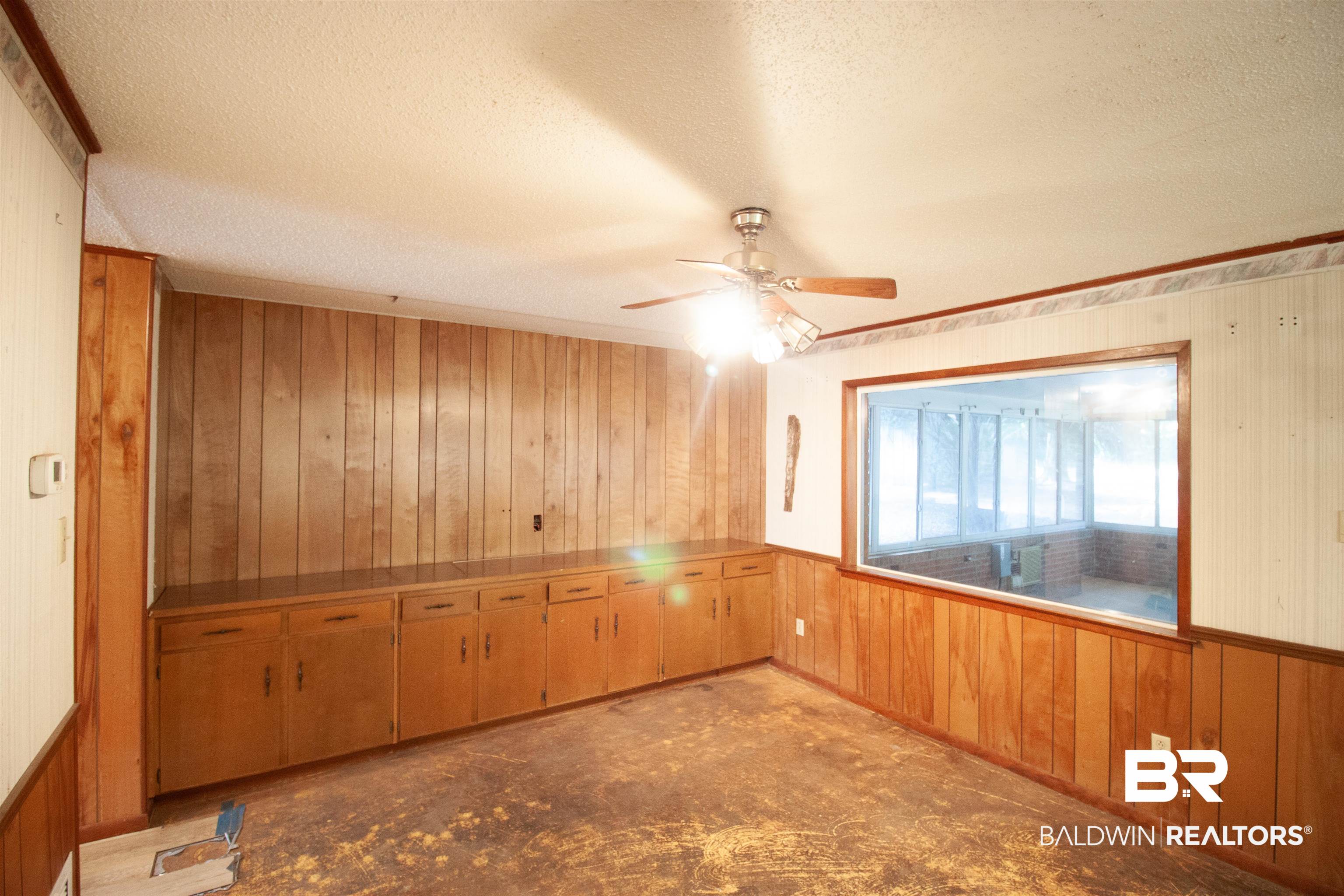 9565 Hildreth Drive Elberta, AL 36530 - Photo 4 of 15 Dining Room