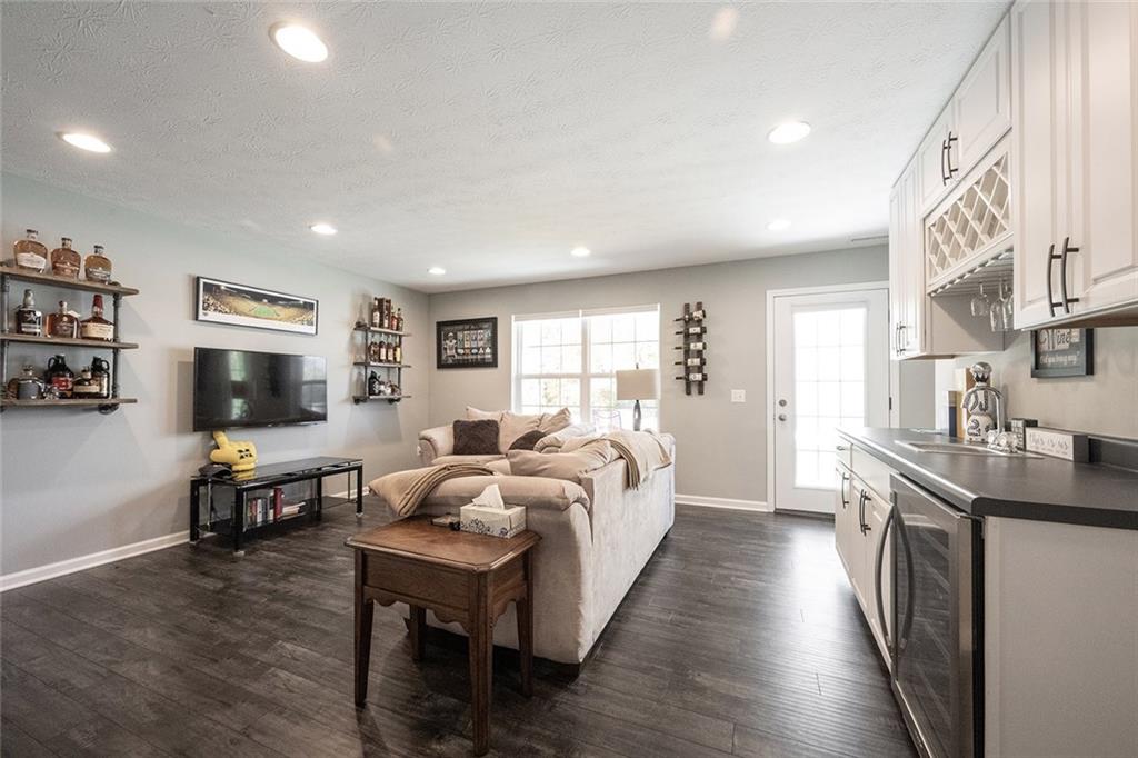 13045 Raritan Drive Fishers, IN 46038 - Photo 6 of 51 Gallery Image 6