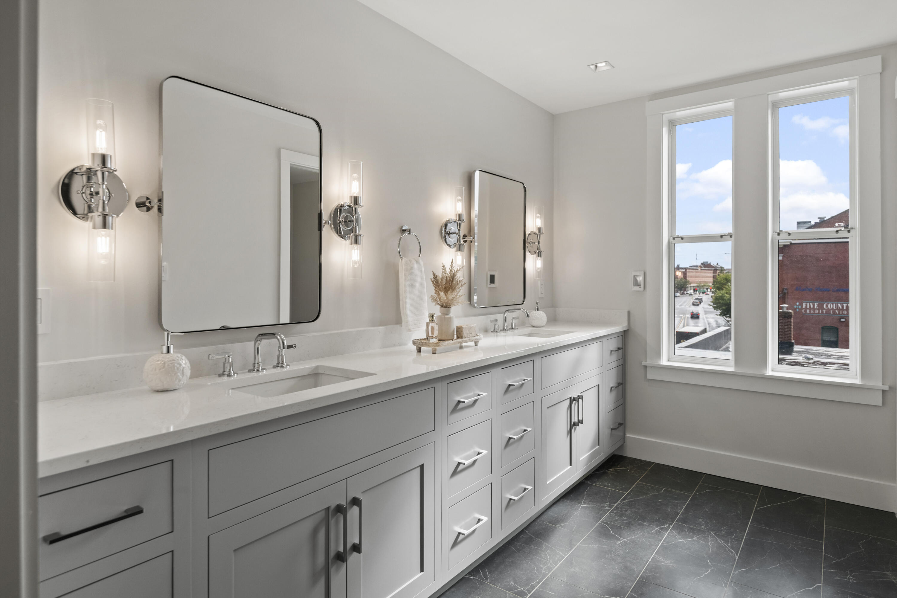 2 India Street, Unit 3 Portland, ME 04101 - Photo 15 of 47 India St_015_Unit3_mls