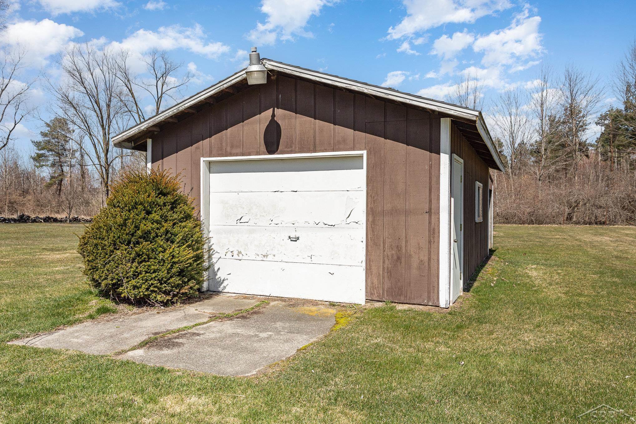 22078 Gratiot Road Merrill, MI 48637 - Photo 6 of 30