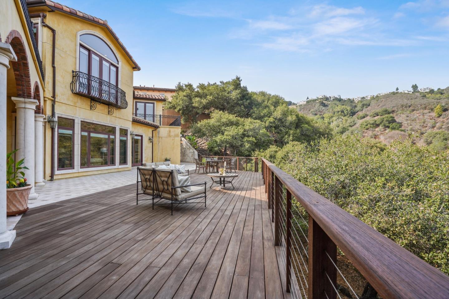 Queens Court San Carlos, CA 94070 - Photo 13 of 72 Gallery Image 13