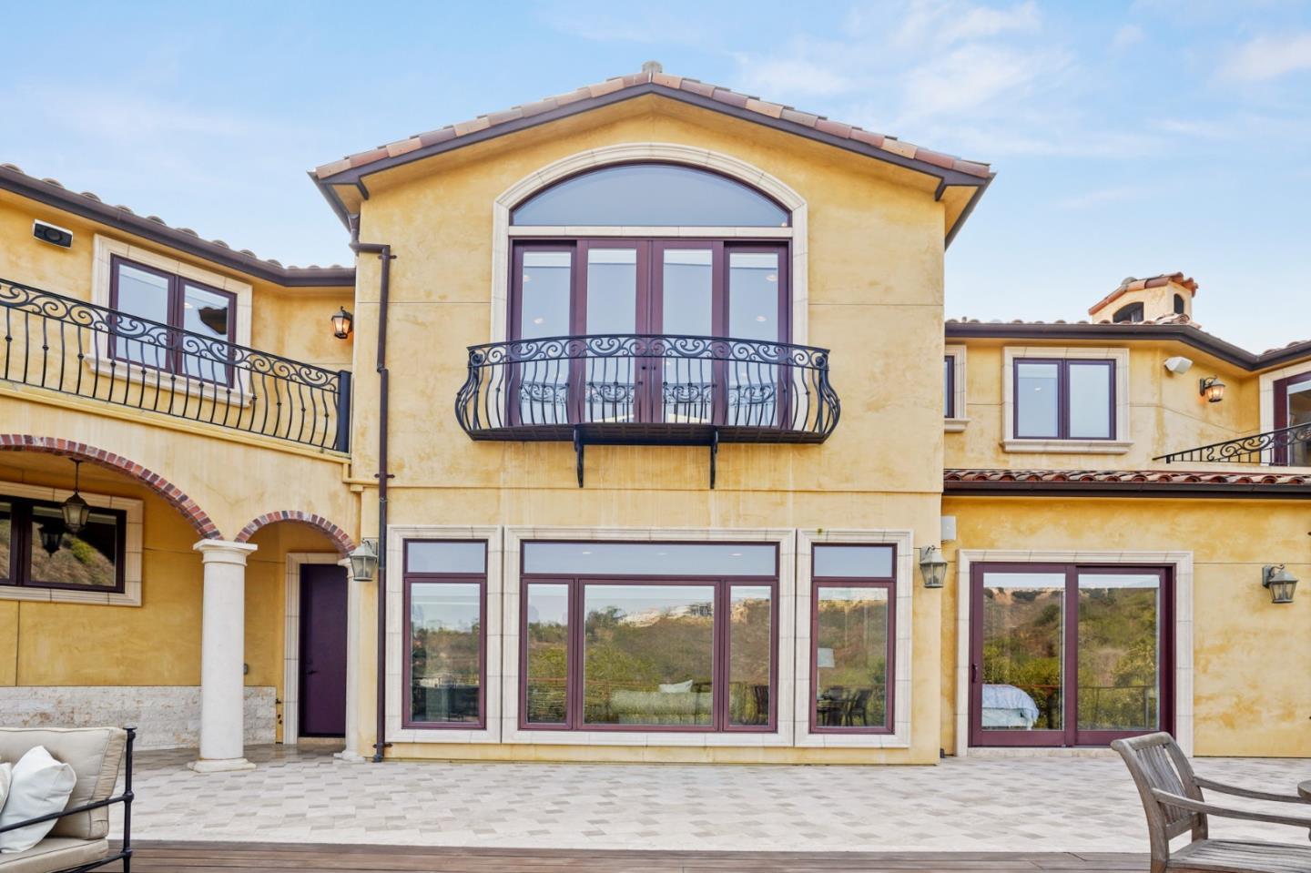 Queens Court San Carlos, CA 94070 - Photo 14 of 72 Gallery Image 14