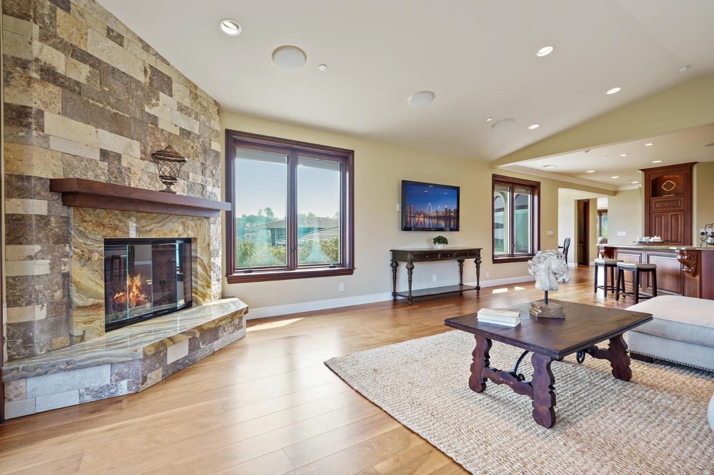 Queens Court San Carlos, CA 94070 - Photo 36 of 72 Gallery Image 36