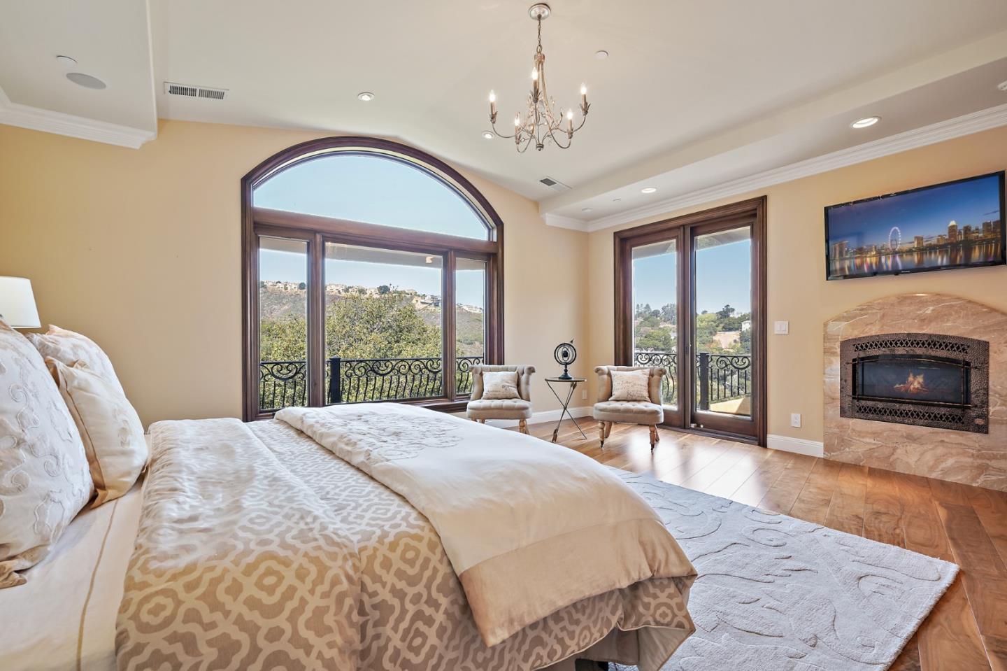 Queens Court San Carlos, CA 94070 - Photo 38 of 72 Gallery Image 38