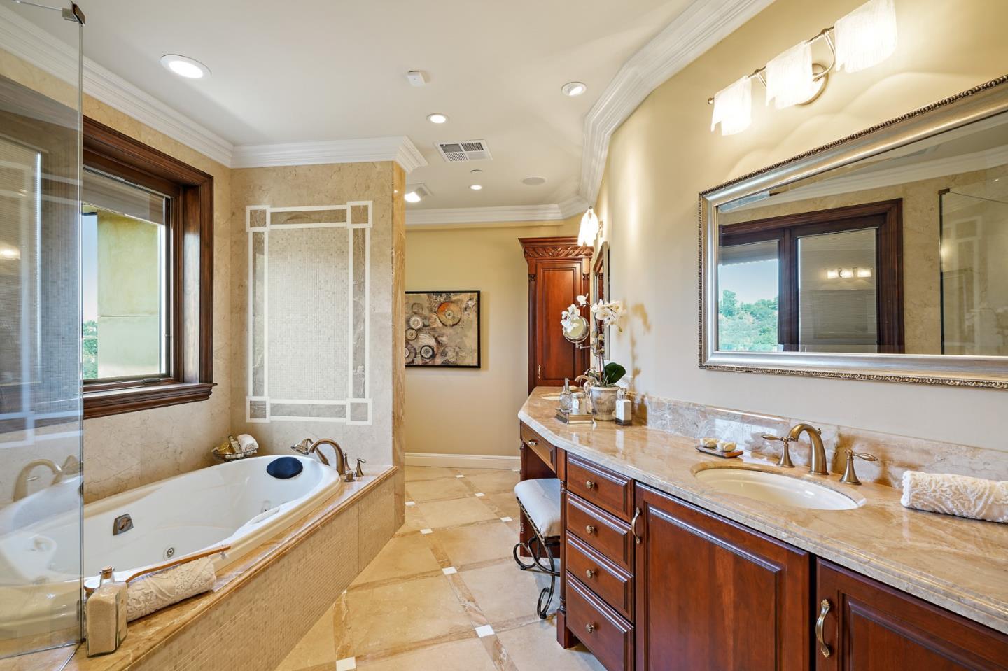 Queens Court San Carlos, CA 94070 - Photo 40 of 72 Gallery Image 40