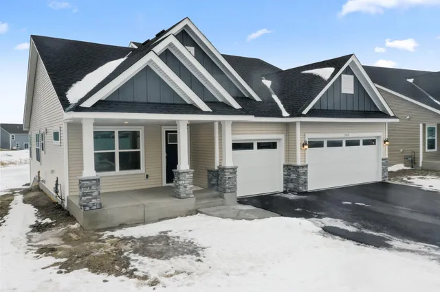 $444,965 | 7517 Lotus Lane, Lino Lakes, MN 55038