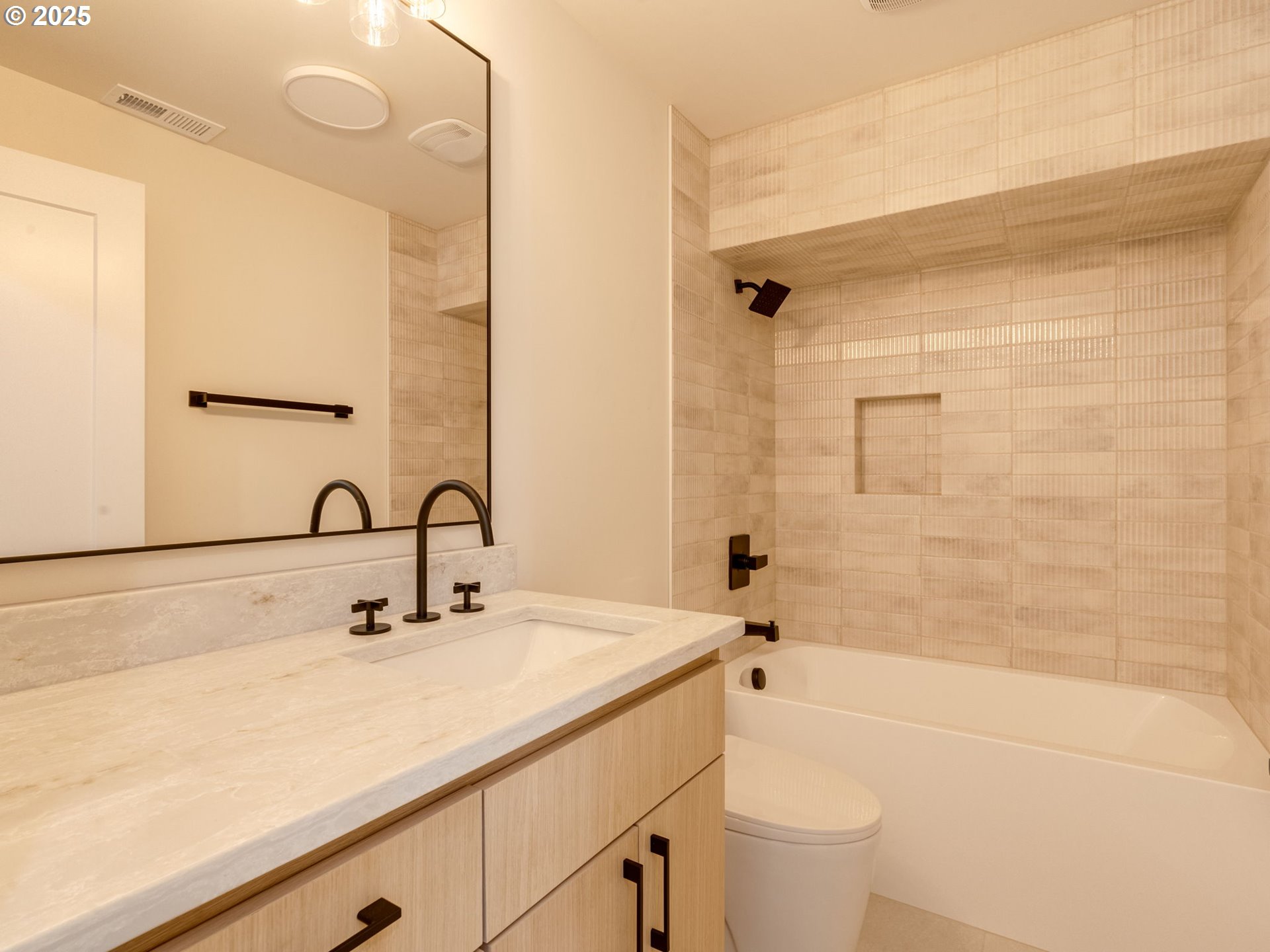 9541 Southwest 62nd Drive Portland, OR 97219 - Photo 35 of 44