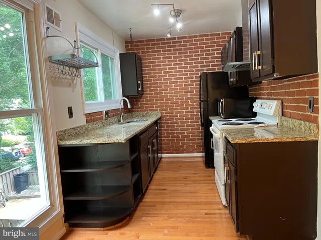 $2,700 | 3 Prairie Rose Lane, Unit 32, Gaithersburg, MD 20878