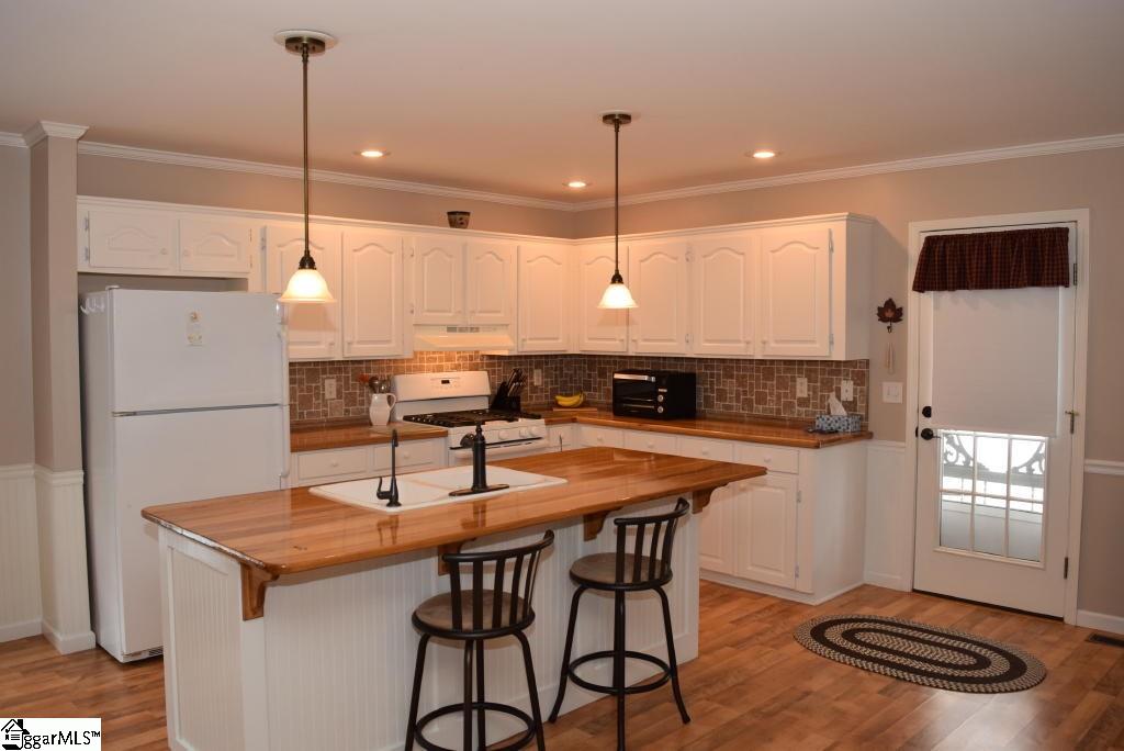 1011 Welcome Road Williamston, SC 29697 - Photo 8 of 35 Gallery Image 8