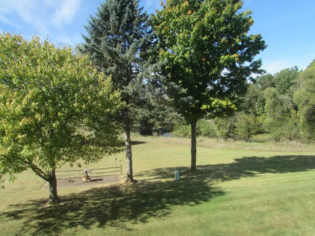 $215,000 | 9920 Cambridge Court, South Lyon, MI 48178