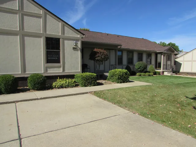 $215,000 | 9920 Cambridge Court, South Lyon, MI 48178