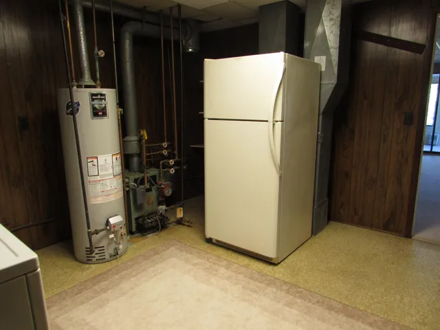 $215,000 | 9920 Cambridge Court, South Lyon, MI 48178