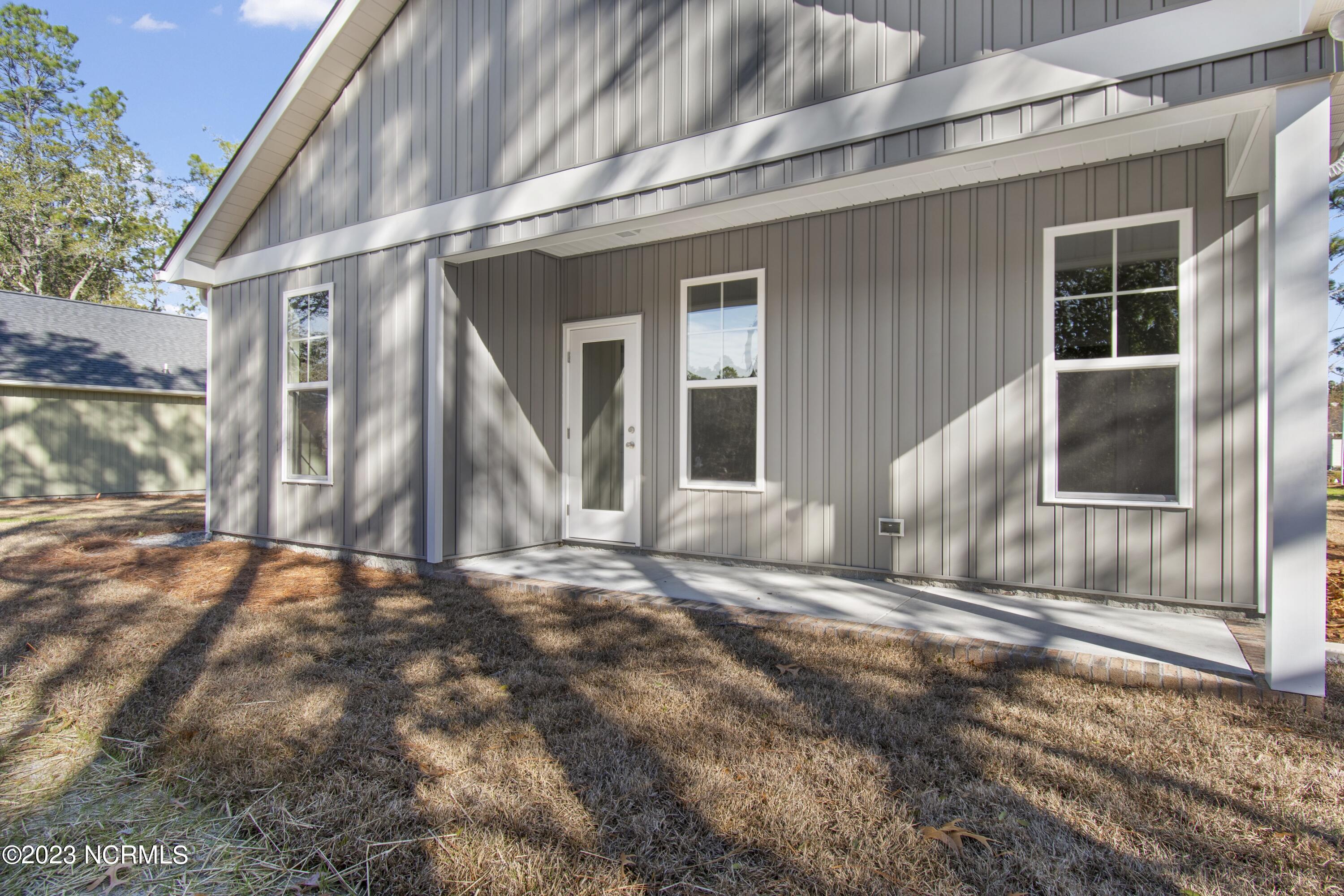 Previously Built Home Picture is a representation of what is to be built. Colors and finishes will vary and are subject to change.